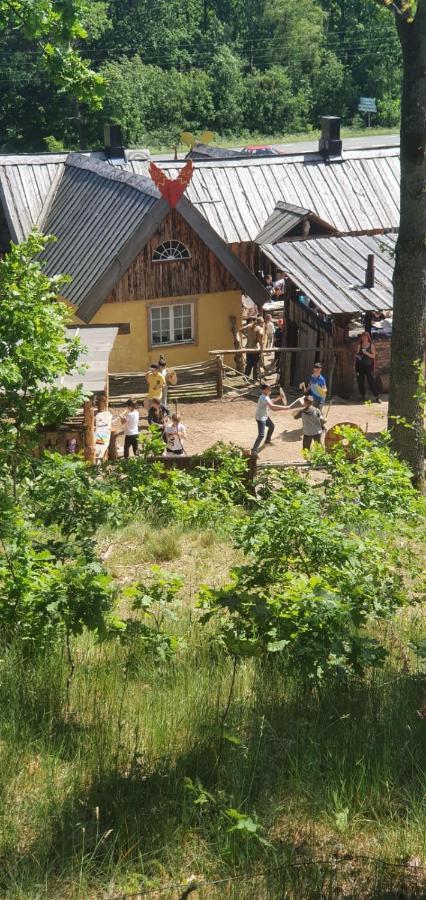 Vittfarnas Hird Vikingaby Panzió Sosdala Kültér fotó