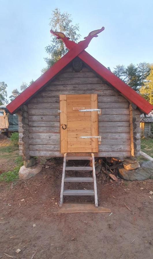 Vittfarnas Hird Vikingaby Panzió Sosdala Kültér fotó